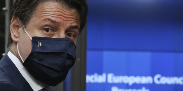 Covid-19, ulteriori provvedimenti restrittivi del Governo