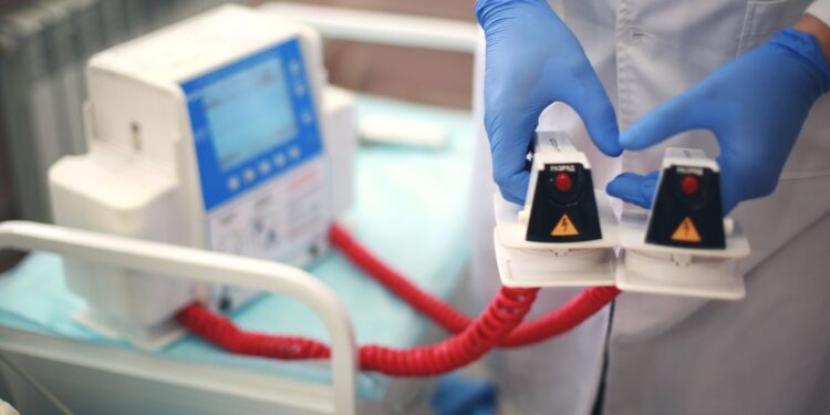 La Diocesi di Salerno dona macchinari al Ruggi