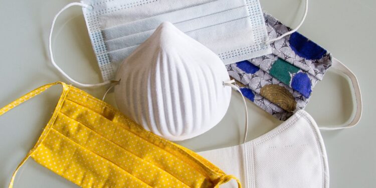 Le mascherine sono causa di inquinamento: attenti allo smaltimento