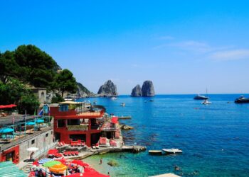 Capri pronta per l’open day vaccinazione riservato al mondo della scuola