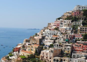 Costa d’Amalfi, partono le vaccinazioni per il comparto turistico