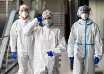 Mattarella rende merito agli “eroi” della pandemia