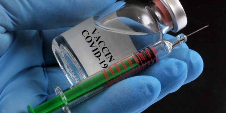 Vaccino covid in farmacia: Federfarma è disponibile