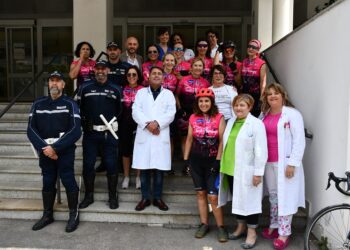 Le Pink Flamingos arrivano a Sassari e portano la testimonianza del loro percorso di cura oncologica