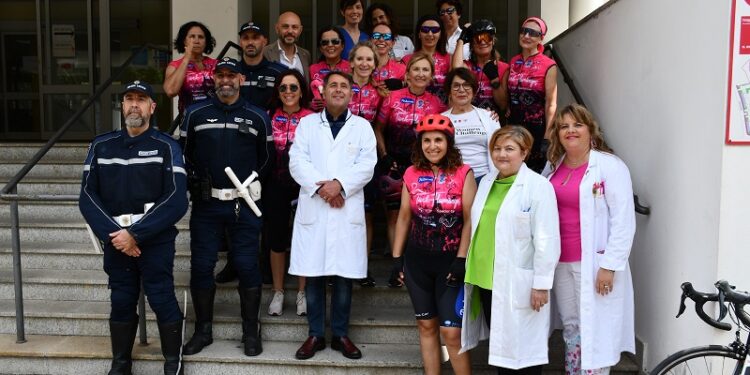 Le Pink Flamingos arrivano a Sassari e portano la testimonianza del loro percorso di cura oncologica