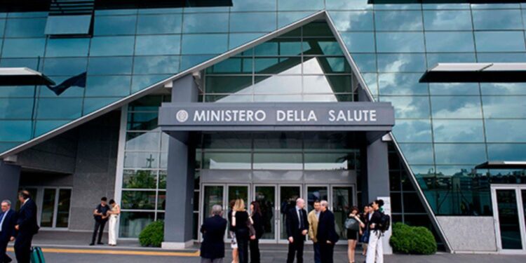 Ministero: resta stretta su medici a gettone