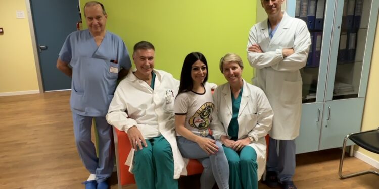 Paziente sveglio e anestesia spinale per la rimozione del cancro alla prostata