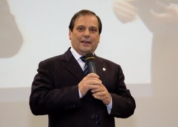 Sanità, Anelli (Fnomceo): “Da Dl Enti pubblici boccata ossigeno per carenza medici”