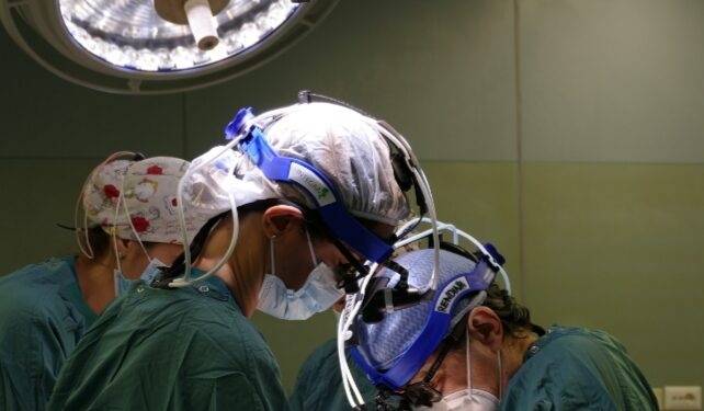 Primo intervento al mondo di ricostruzione di trachea
