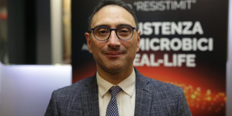 Napoli capofila del Sud per il progetto RESISTIMIT. Alla Campania i primati di infezioni da germi resistenti e di abuso di antibiotici