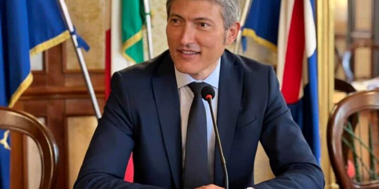 Regione, Pellegrino (IV): “Breast unit, eccellenze campane. Serve monitoraggio attento delle strutture a difesa della sanità pubblica”