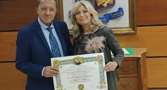 Al professor Vincenzo Mallamaci conferita la Medaglia Accademica di Benemerenza della Norman Academy