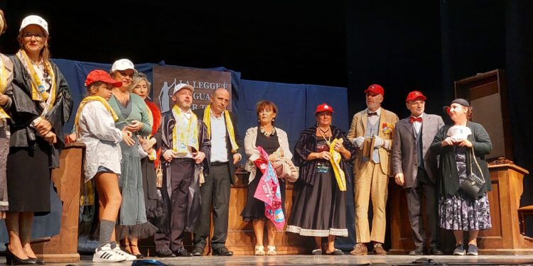 L’Aido di Salerno compie 50 anni: festa al Teatro Nuovo con ‘O Scarfalietto