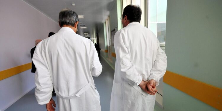 Stop ai gettonisti nei Pronto soccorso della Lombardia: 851 medici pronti a tornare nel pubblico