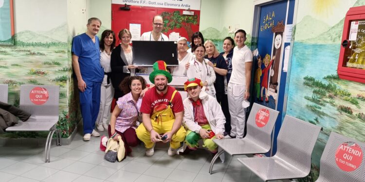 Associazione Arcobaleno Marco Iagulli progetto sorriso in Pediatria Ospedale Santa Maria della Speranza di Battipaglia