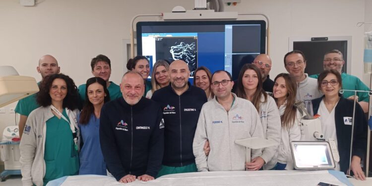 Ictus alla quattordicesima settimana di gravidanza, mamma e bimbo salvati all’Ospedale del Mare di Napoli