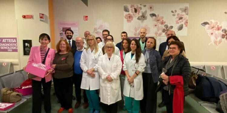 Rimozione dei noduli del seno: alla Breast Unit dell’ospedale di Monza un nuovo strumento disponibile in pochi centri europei può evitare l’intervento donato dall’associazione PerLe Noi
