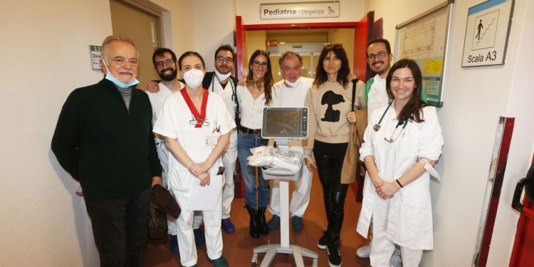 Casina dei Bimbi dona alla Pediatria un monitor touch pediatrico per effettuare gli ECG