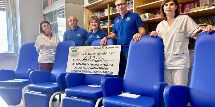 Donate 5 poltrone per l’allattamento alla Clinica di Neonatologia e Terapia intensiva dell’Aou di Sassari.