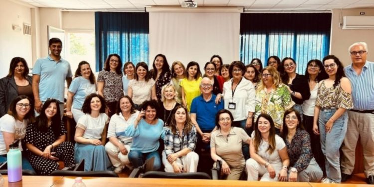 ALLATTAMENTO AL SENO.  A CASERTA FORMATI 30 OPERATORI  PER INCENTIVARE LE MAMME AD   ALLATTARE I PROPRI FIGLI.