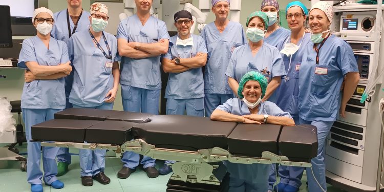 Asportazione di un neurinoma con il robot: al San Gerardo di Monza uno dei primi casi al mondo