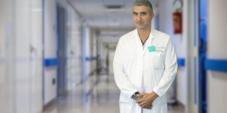 Colecistite acuta, aumentano i casi (80) risolti senza intervento Aragona: “Pionieri in Europa su procedure che evitano la sala chirurgica”