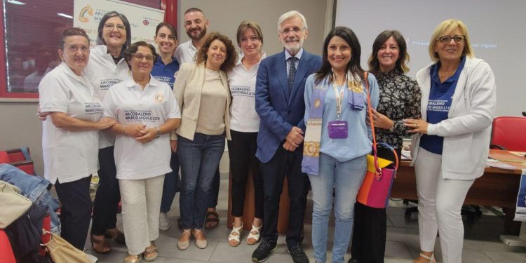 Studenti Unisa in fila per donare il midollo osseo per l’iniziativa promossa dall’Associazione Arcobaleno Marco Iagulli in collaborazione con Adoces e Università agli studi di Salerno
