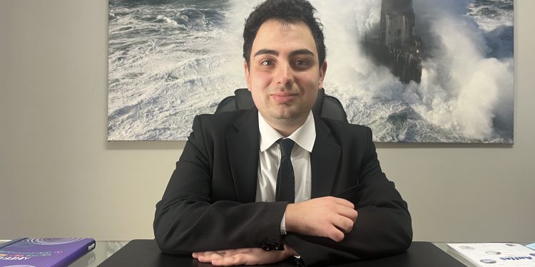 ENRICO DELLE SERRE AD ASSISITRA GLI OSPITI DELLA X EDIZIONE DEL “CORTILE DI FRANCESCO”