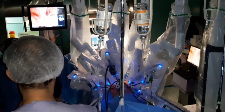 Primo intervento di chirurgia pediatrica robotica in Sardegna