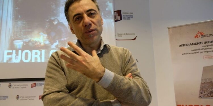 Salerno: presentazione del libro “Umanità in bilico. Medici Senza Frontiere in Italia, venticinque anni dalla parte degli esclusi”