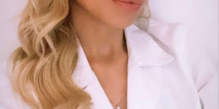 DIETE ESTREME E “TREND NUTRIZIONALI” SU TIKTOK, LA BIOLOGA NUTRIZIONISTA FLAMINIA CINCOTTI LANCIA L’ALLARME CONTRO I PERICOLI DEL FAI DA TE ALIMENTARE