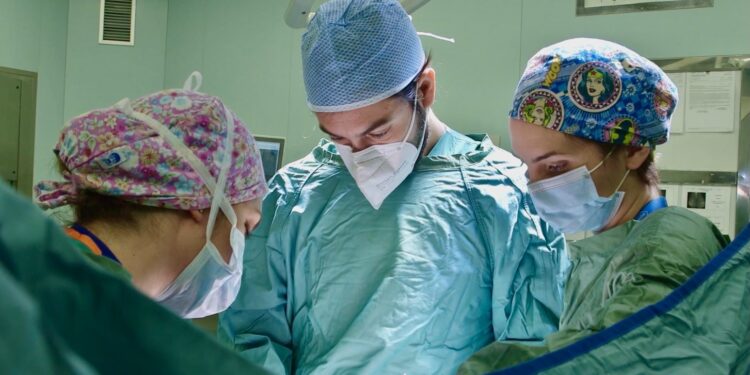 Premio scientifico nazionale “Di Capua” al chirurgo oncoplastico campano Sabatino D’Archi