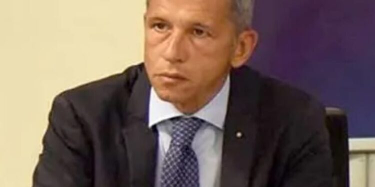 Ospedale Ruggi di Salerno : impianto di una “nuova” valvola cardiaca attraverso il braccio – intervento innovativo su un paziente ad alto rischio