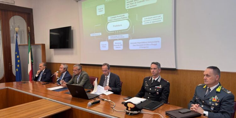 PATTO PER LA SICUREZZA NEI PRESIDI OSPEDALIERI”. Sottoscritto in prefettura a Salernoil protocollo d’intesa “Sicurezza