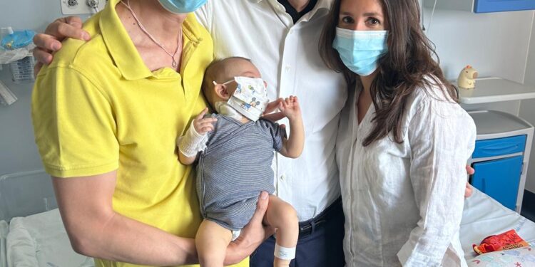Per la prima volta una bimba di 6 mesi salvata con il trapianto di parte di fegato donato dalla mamma e con l’autotrapianto della vena porta, presso la Città della Salute e della Scienza di Torino