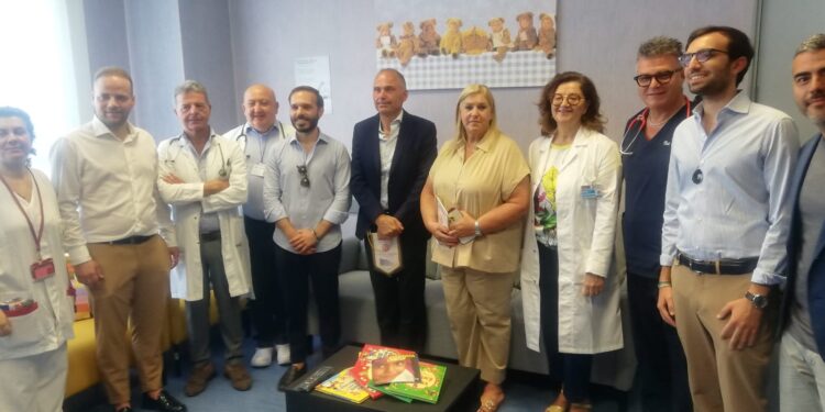 Sinergia tra Azienda Ospedaliera di Caserta e Volontariato: potenziati accoglienza e comfort per i genitori dei neonati in Terapia Intensiva Neonatale