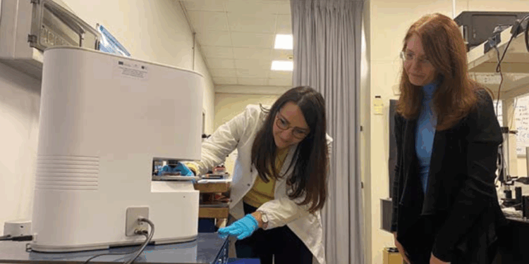Tecnica innovativa che sfrutta la caratteristica ottica della bi-rinfrangenza delle cellule per distinguere con elevata accuratezza quelle sane da quelle tumorali