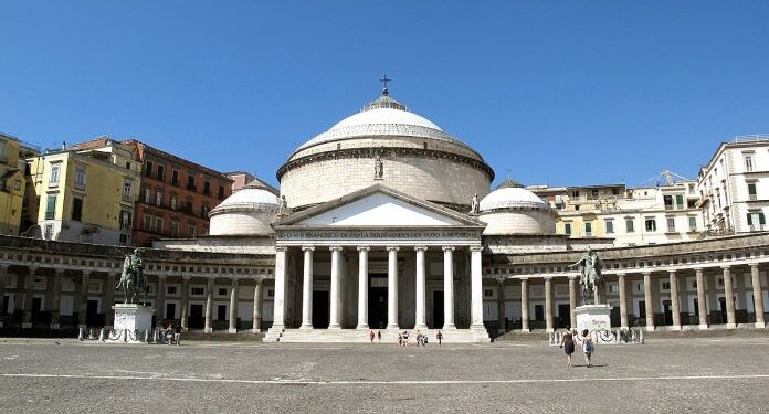 Medici e odontoiatri di Napoli in piazza per le “Giornate napoletane della salute, prevenzione e benessere” tra visite odontoiatriche, dermatologiche consulenze psicologiche e tecniche di primo soccorso