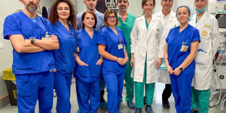 Eseguita per la prima volta al Sud Italia una gastroplastica speciale che riduce lo stomaco e la secrezione dell’ormone della fame