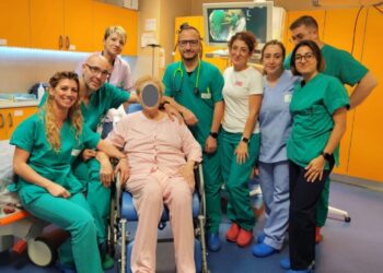 Rimosso endoscopicamente un raro calcolo che occludeva completamente il duodeno: complesso intervento al Garibaldi-Nesima di Catania