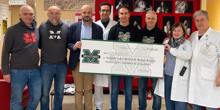 Scandiano, l’Associazione “Il Mucchio” dona 4mila euro per l’acquisto di un ortopantografo per la Radiologia dell’Ospedale Magati
