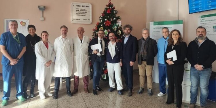 Un gesto di solidarietà silenziosa per l’Ospedale Ramazzini di Carpi: cittadino dona strumentazioni da 280mila euro per 5 reparti e sceglie l’anonimato
