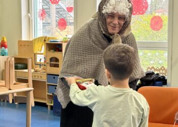 Ospedale San Donato di Arezzo, la Befana arriva in Pediatria: doppio gesto di solidarietà per i piccoli pazienti.