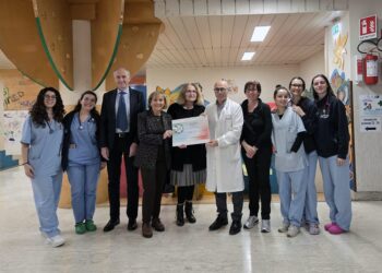 L’Associazione Nazionale Insigniti Onorificenze Cavalleresche d’Italia ANIOC di Siena effettua una donazione all’associazione “Insieme per i bambini onlus” per la Pediatria dell’Aou Senese