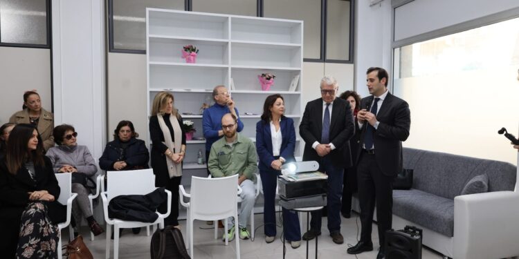 L’Associazione Nazionale Insigniti Onorificenze Cavalleresche d’Italia ANIOC di Siena effettua una donazione all’associazione “Insieme per i bambini onlus” per la Pediatria dell’Aou Senese