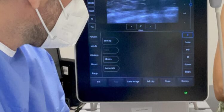 Apertura nuovo reparto di Medicina dโEmergenza e Urgenza, della nuova Unitร di Terapia Intensiva Coronarica e della terza sala di emodinamica al Cardarelli di Napoli