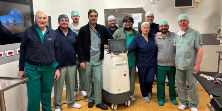 Applicato neurostimolatore ricaricabile più piccolo al mondo all’ospedale dell’Aquila ad un paziente affetto da Parkinson