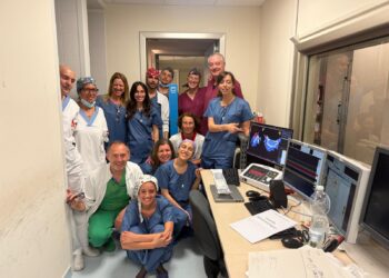 Malattie eosinofile, il Meyer di Firenze si illumina di magenta
