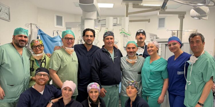 Fibrillazione atriale, all’Azienda Moscati di Avellino procedura innovativa mini-invasiva: raggiunte aree non trattabili con l’elettrofisiologia tradizionale