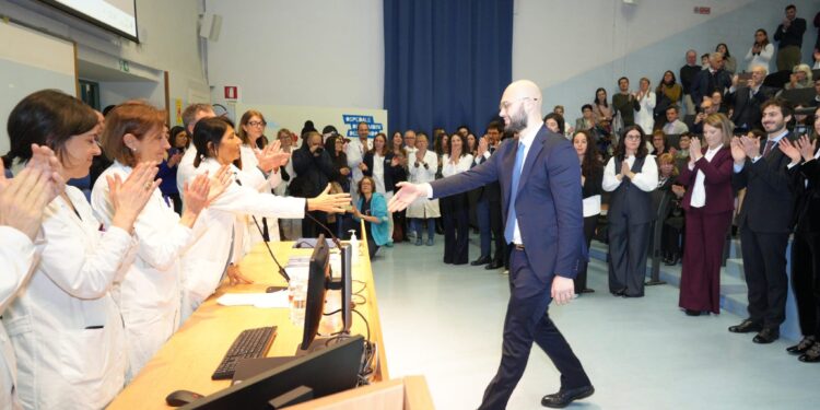 Diagnosticato un rarissimo caso di scorbuto: salvata una bambina presso l’ospedale Regina Margherita di Torino